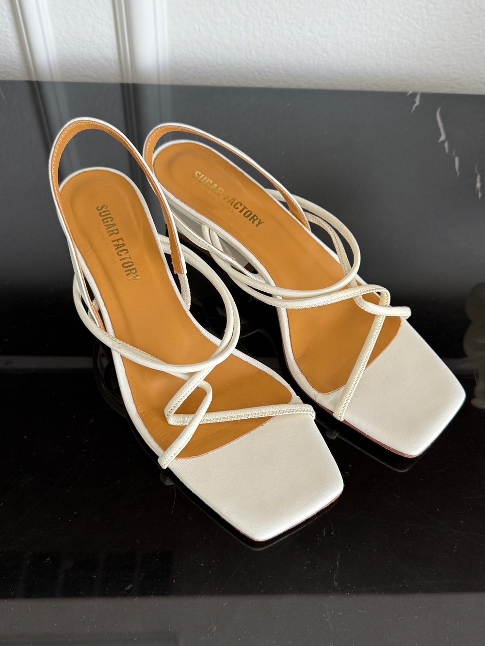 Vero Cuoio White Strappy Slingback Heels